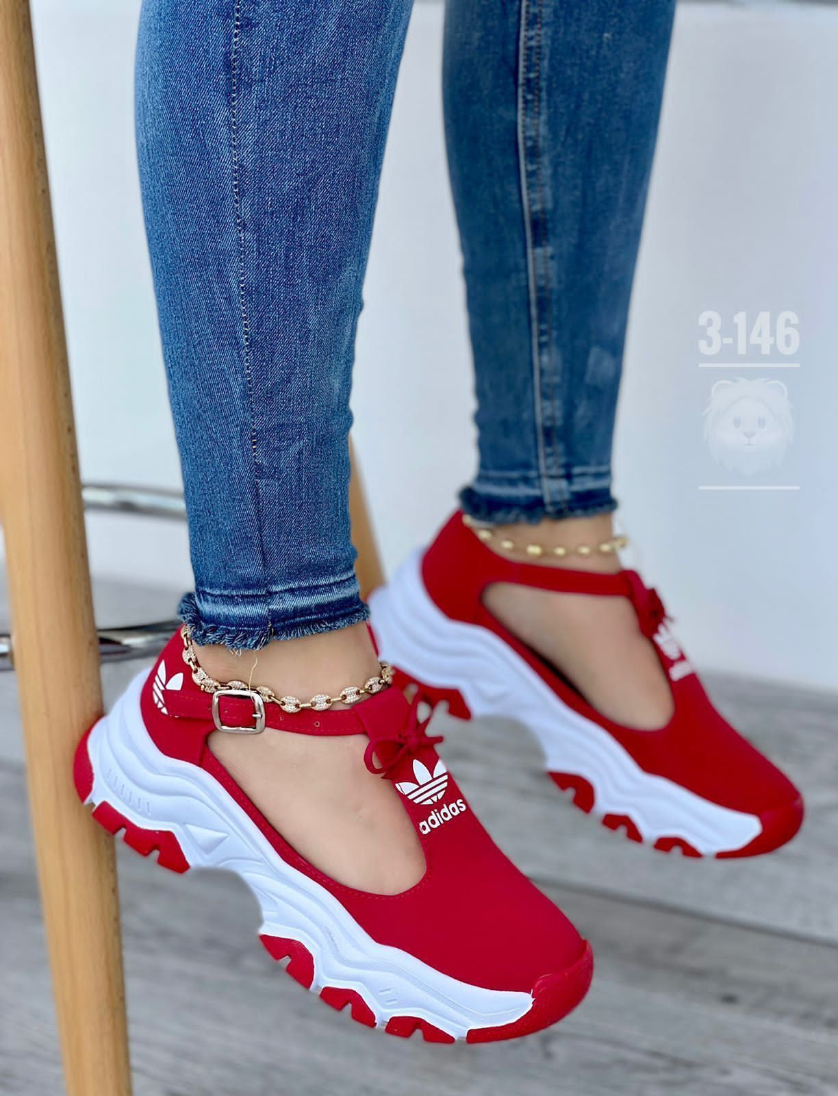 Zapatillas Adidas Mafalda – Edición Limitada