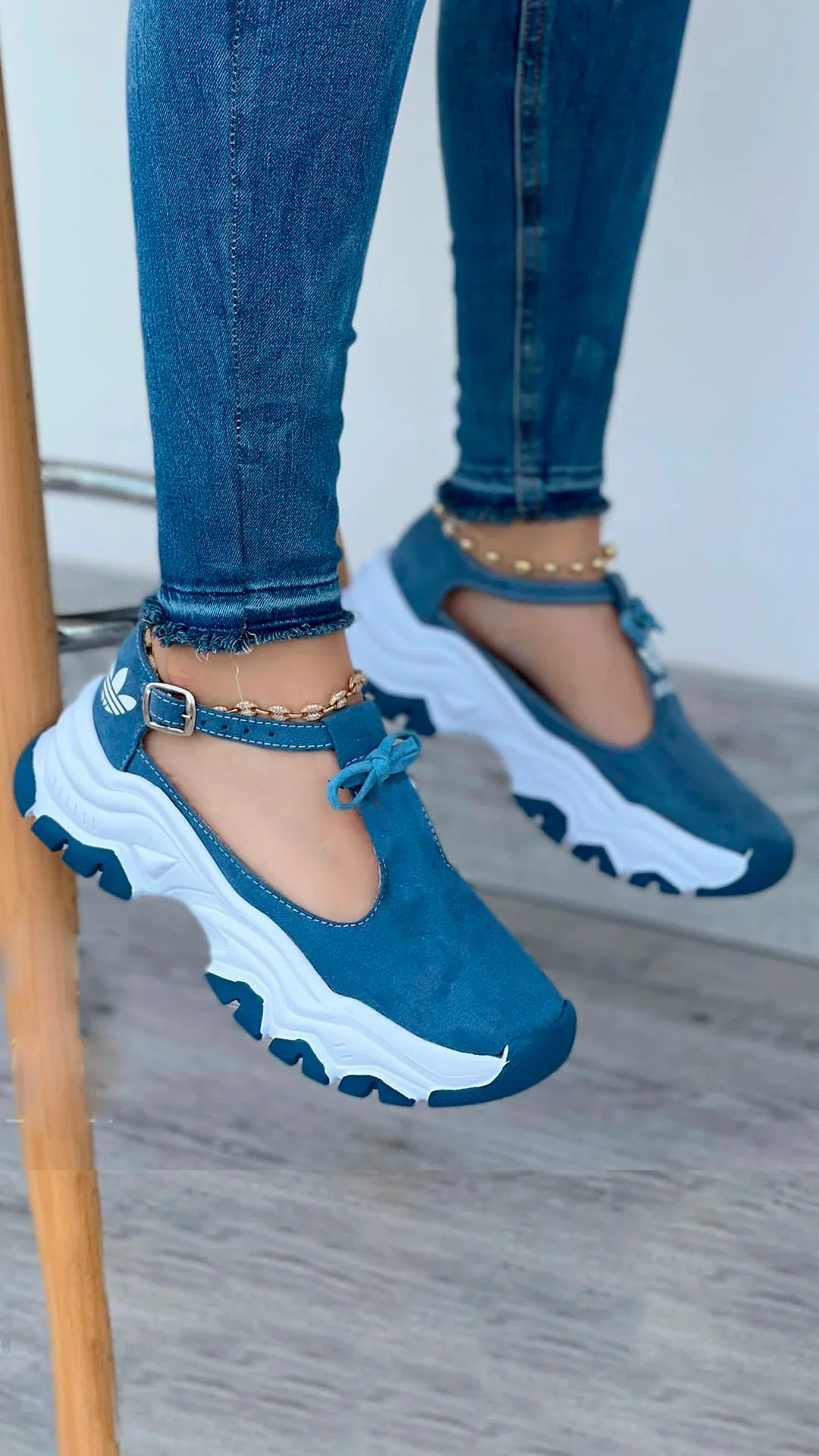 Zapatillas Adidas Mafalda – Edición Limitada